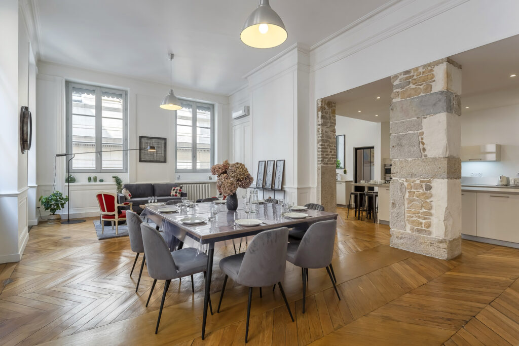 Salon location courte durée à Lyon 1er proche Opéra