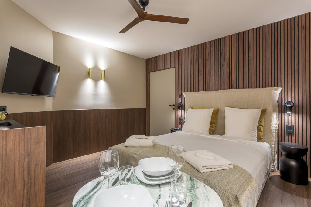 Studio avec coin cuisine équipé – location meublée Bellecour Lyon